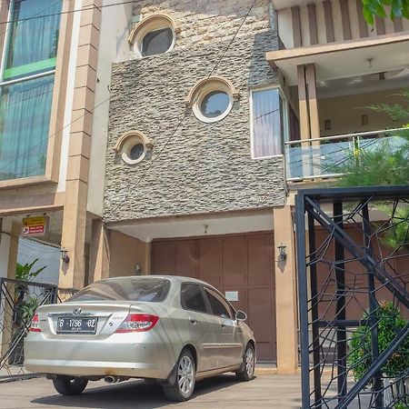 Reddoorz Syariah Near Pasar Modern Cikopo Hotel Караванг Екстериор снимка
