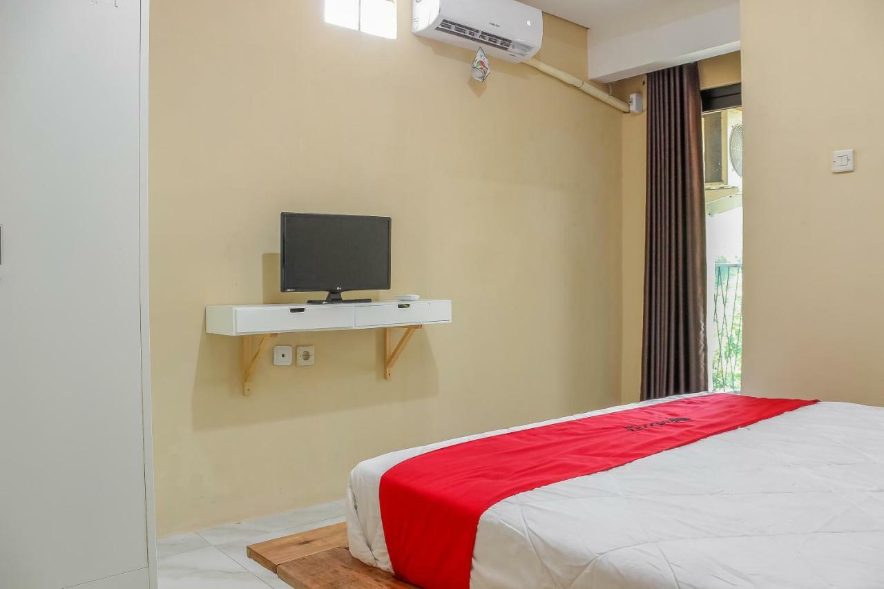 Reddoorz Syariah Near Pasar Modern Cikopo Hotel Караванг Екстериор снимка